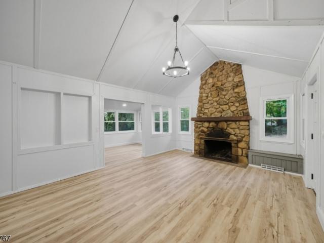 330 Springbrook Trl