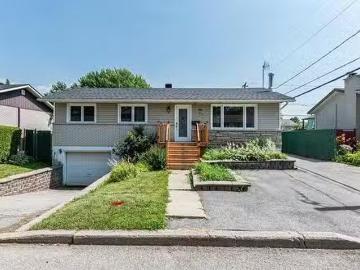 330 Rue Rideau, Châteauguay, QC, J6J 1R9 house for sale Lis.