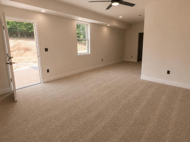 330 W. Lakeview Drive