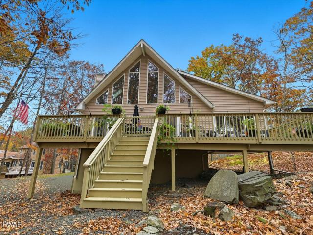 330 W Lakeview Rd, Lackawaxen, PA