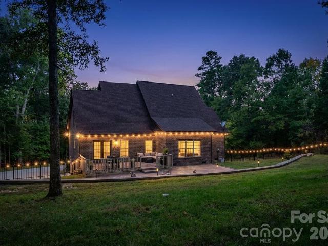 330 Woodland Glen Road