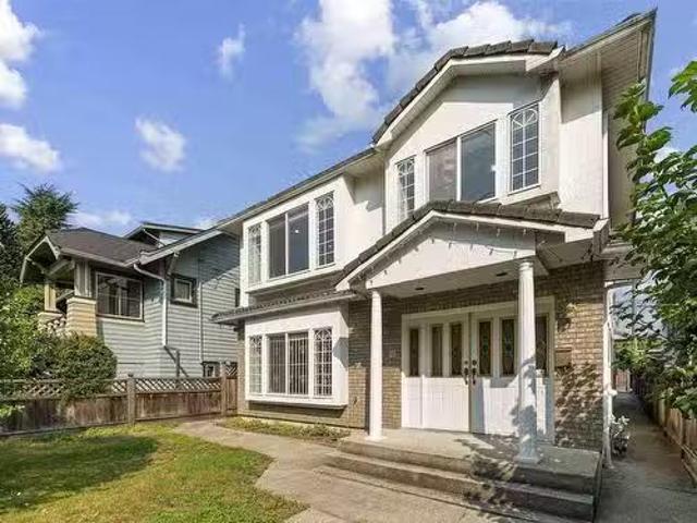 3315 Charles Street, Vancouver, BC, V5K 3C3 house for sale.