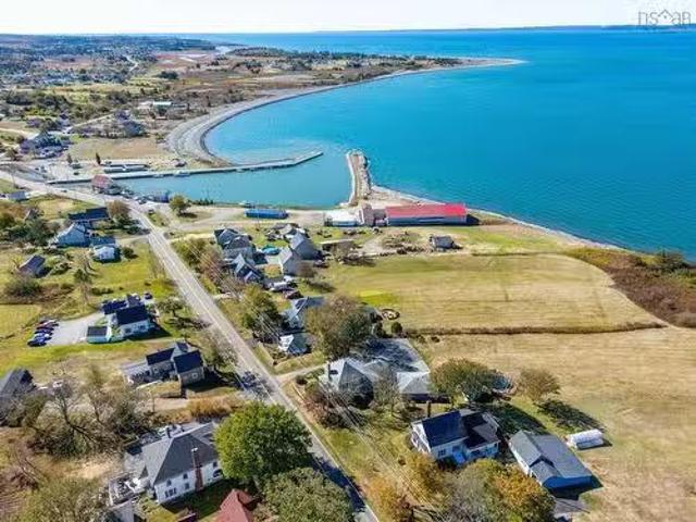 3315 1 Highway, Belliveaus Cove, NS, B0W 1J0 house for sale.