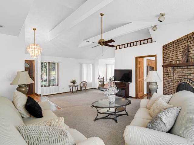 3317 E Buried Oak Drive