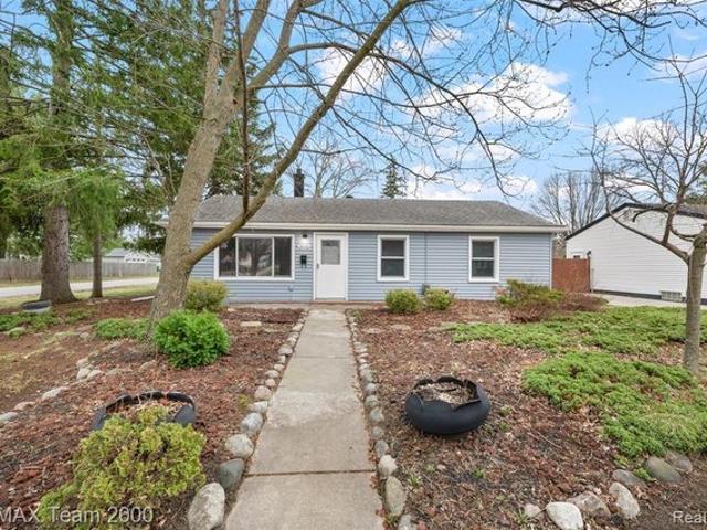 33101 Donnelly St, Garden City, MI 48135