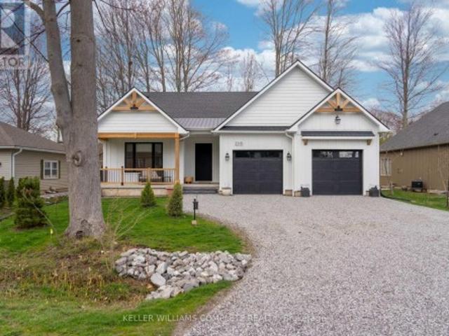 3310 Bethune Avenue, Fort Erie Ridgeway, ON, L0S 1N0 house for sale | Listing ID X13752 | Royal LePage