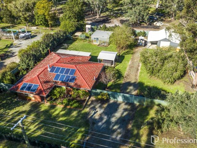 331 Keirnan StreetMundijong WA 6123, Australia