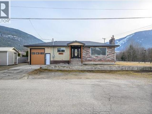 331 Sibbald Street, Revelstoke, BC, V0E 2S0 house for sale | Listing ID 10380 | Royal LePage