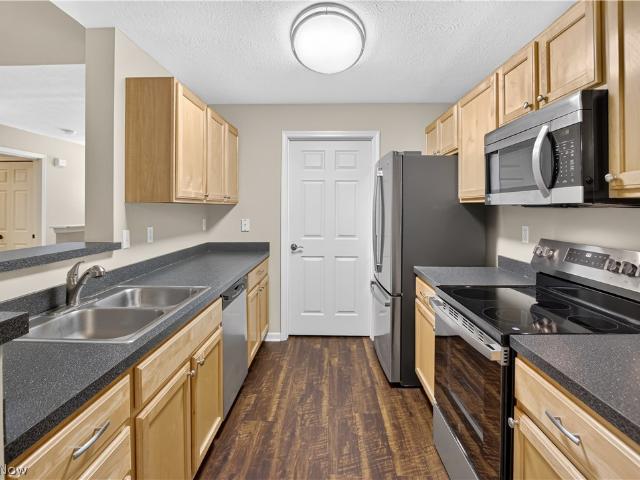 3324 Lenox Village Drive 222
