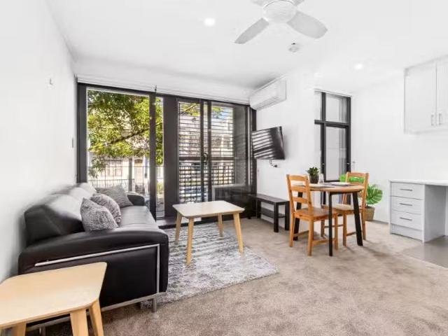 3/325 Abercrombie Street, DARLINGTON Apartment for rent Liste.