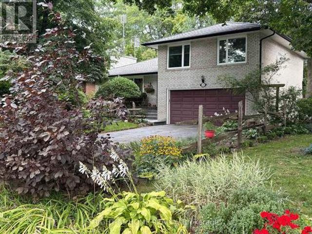 3325 Enniskillen Circle, Mississauga, ON, L5C 2M9 house for sale | Listing ID W13784 | Royal LePage