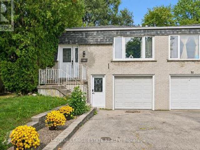3325 Strabane Drive, Mississauga, ON, L5C 1W9 house for sale | Listing ID W13824 | Royal LePage
