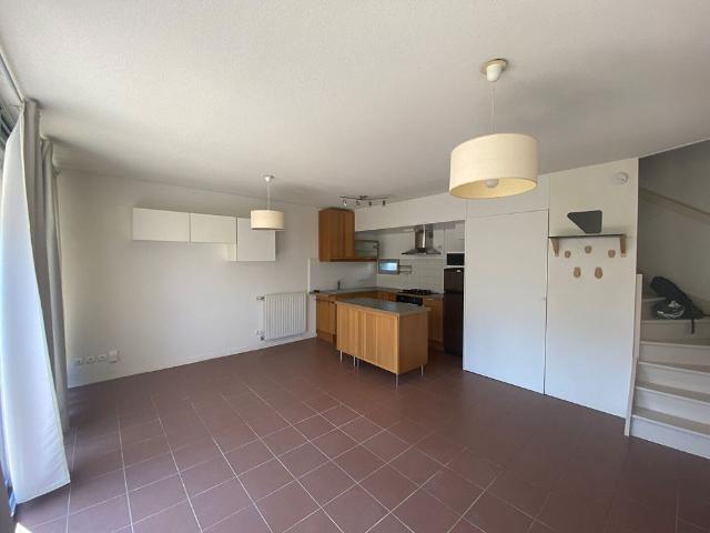 33270 HAUT FLOIRAC MAISON T3 A LOUER