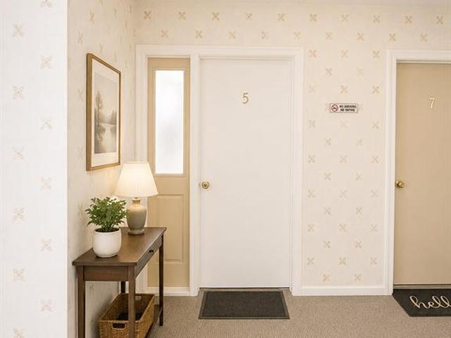 33234 Kingslane Court # 5