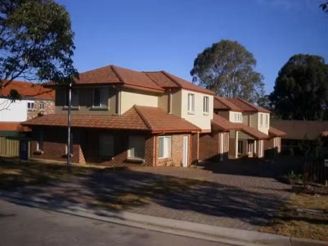 3/32 34 Barber Avenue, Penrith Townhouse for rent Listed by P.