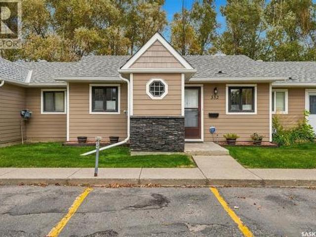 332 Cedar Meadow Drive, Regina, SK, S4X 3J5 townhouse for sale | Listing ID SK051119 | Royal LePage