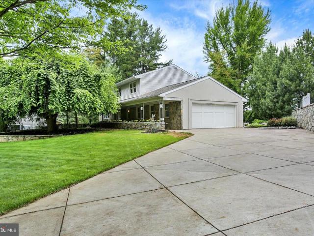 332 Blacklatch Lane