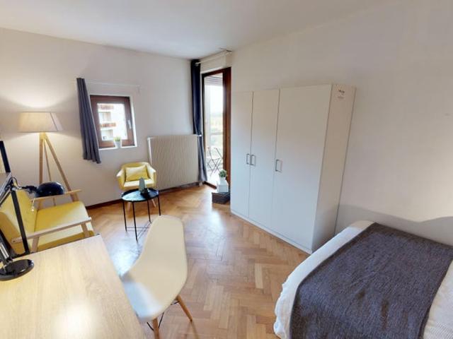 332 Garibaldi Chambre 1