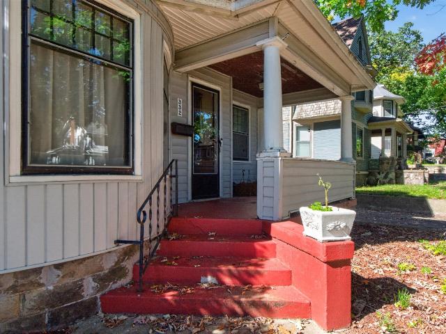 332 Edward Street