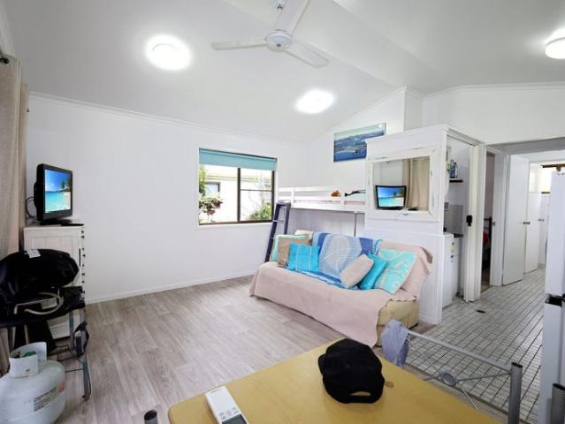 3/32 Headland Drive, Haliday Bay