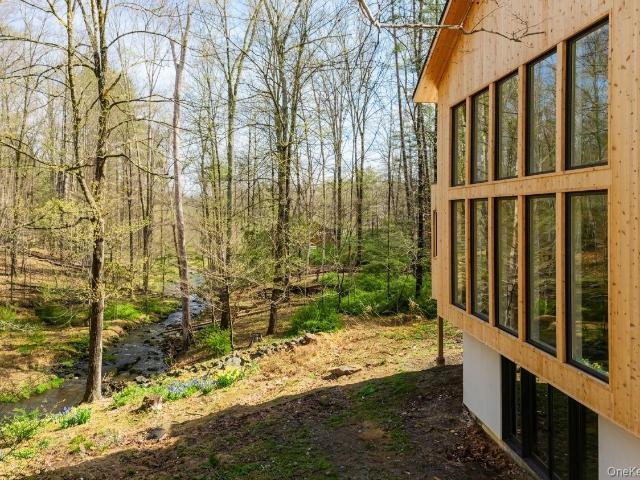 332 Mohonk Road