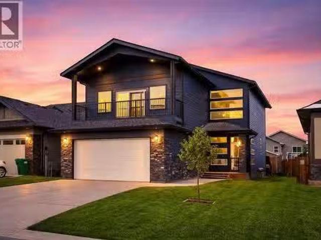 332 Rivergrove Chase W, Lethbridge, AB, T1K 8E8 house for sa.