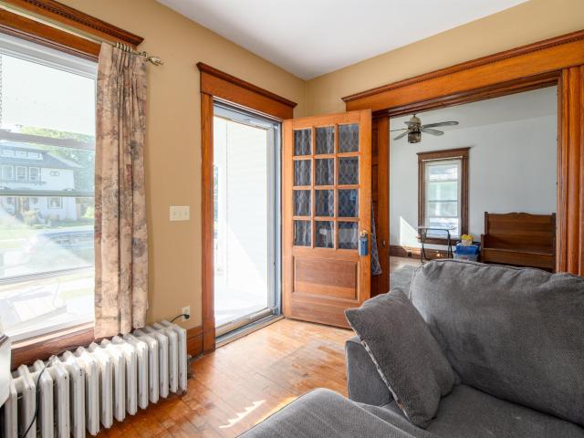 332 W 15TH Avenue