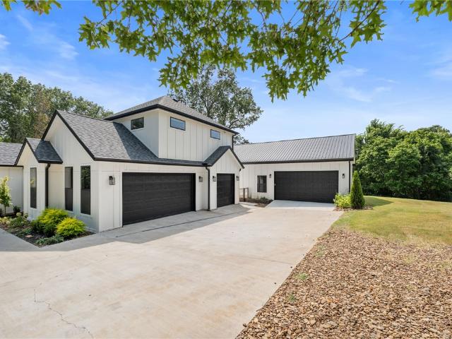 3335 Barrington Road