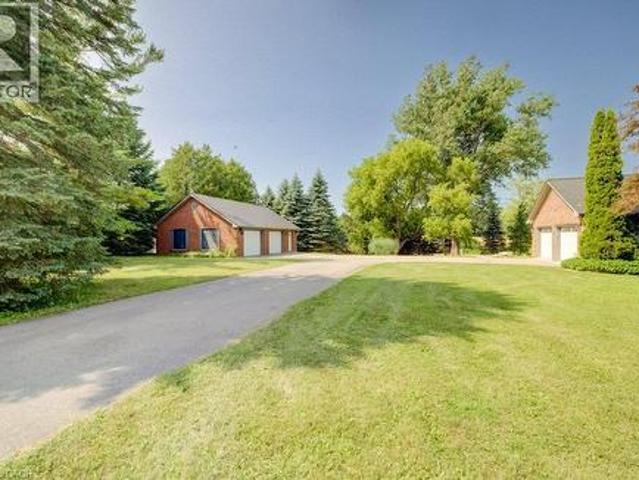 3335 Lobsinger Line, St. Clements, ON, N0B 2M0 house for sale | Listing ID 40847 | Royal LePage
