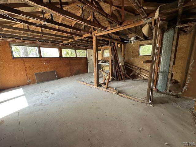 3338 Hayes Road