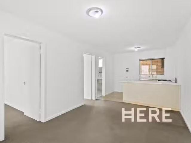 33/303 Harborne Street, Glendalough, WA 6016