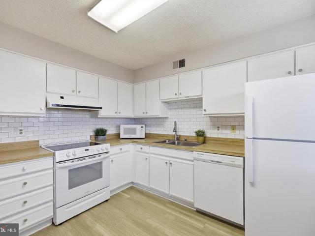 3330 N Leisure World Boulevard # 5 610