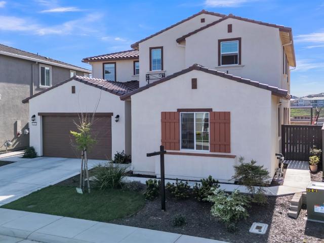 3333 Gdn Ter Dr, Folsom, CA 95630 | MLS #226028