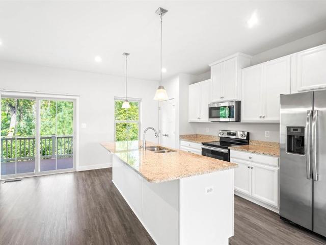 3333 Village Park Ave