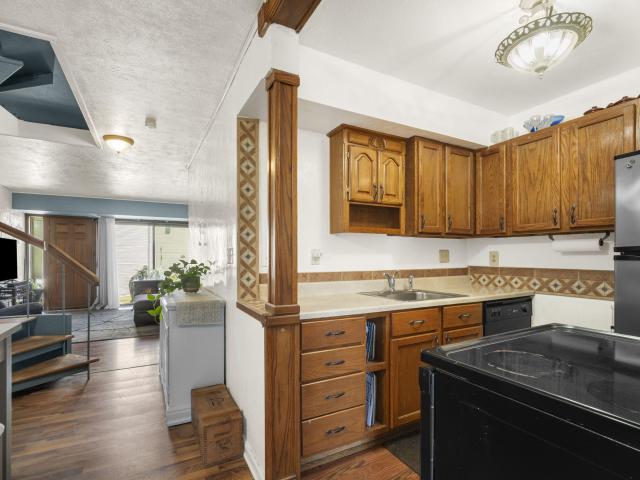 3333 5th Ave, Unit 5D