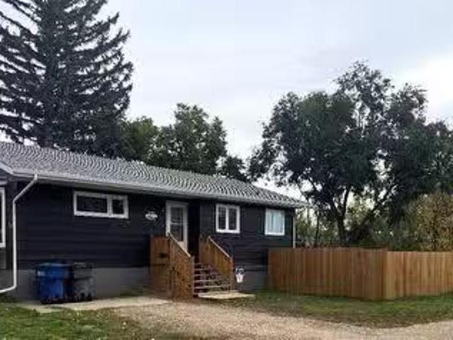333 Centre Street, Coronach, SK, S0H 0Z0 house for sale Lis.