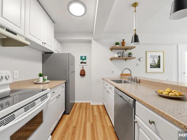 333 Grand Avenue # 2N