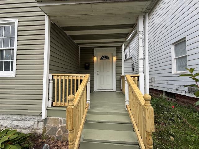 333 E 27TH Street