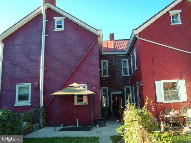 333 E Louther Street
