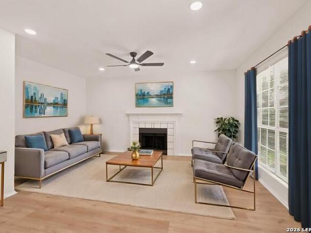 333 Sunrose Ln