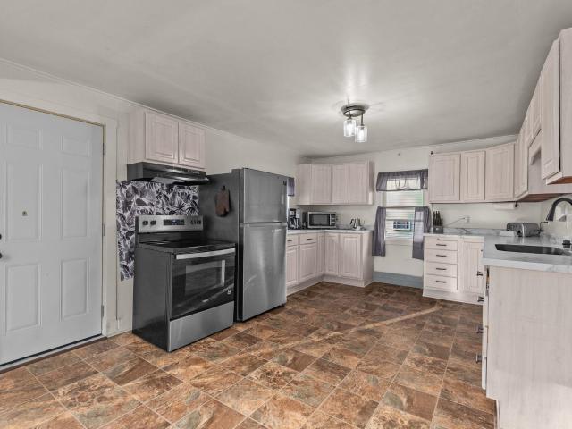 333 W 11TH Avenue