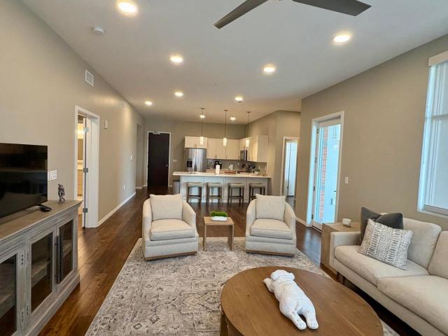 333 W Depot Avenue # 308