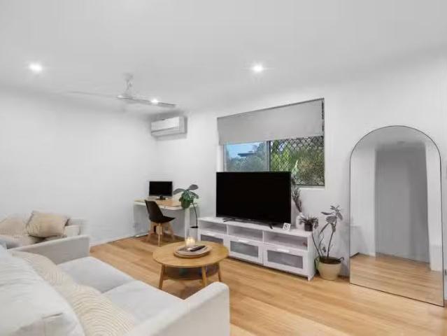 3/33 Thomas Street, GREENSLOPES, QLD 4120 Unit for Rent
