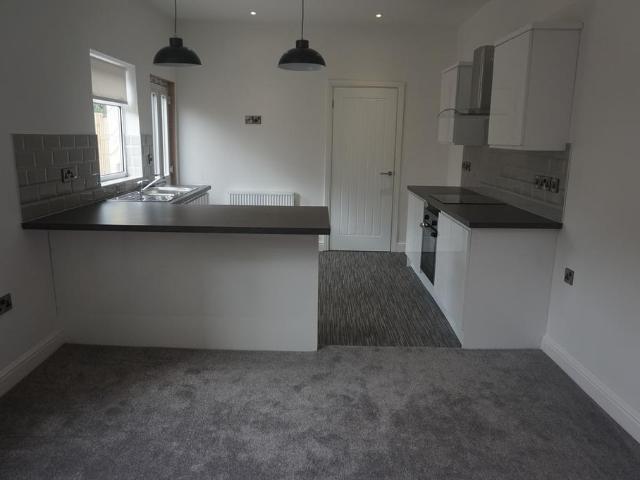 333A Hungerford Road, Crewe, CW1 2 bed ground floor flat to rent £795 pcm £183 pw