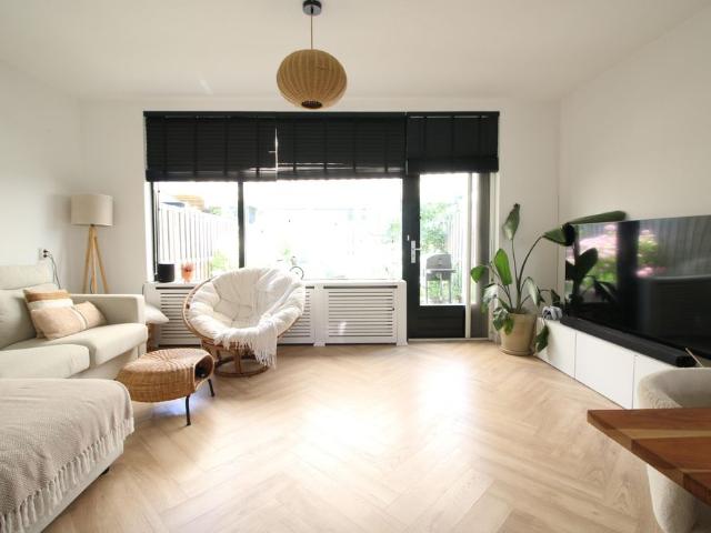 3344PR, Hendrik Ido Ambacht, Perengaarde, 46