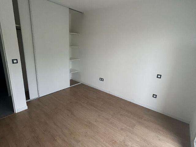 33450 MONTUSSAN APPARTEMENT T3 AVEC BALCON ET PARKING
