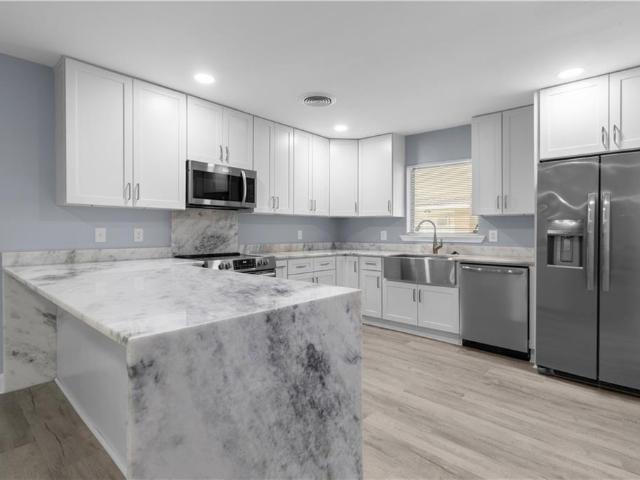 3345 Sommerset Drive