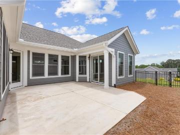 3347 Fishpond Circle