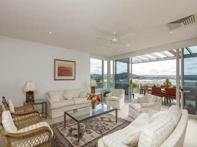 33/41 Blackall Street, Barton Apartment for rent Listed by Ch.