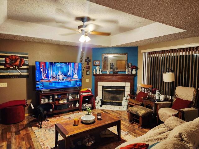 3341 S Palisades Drive